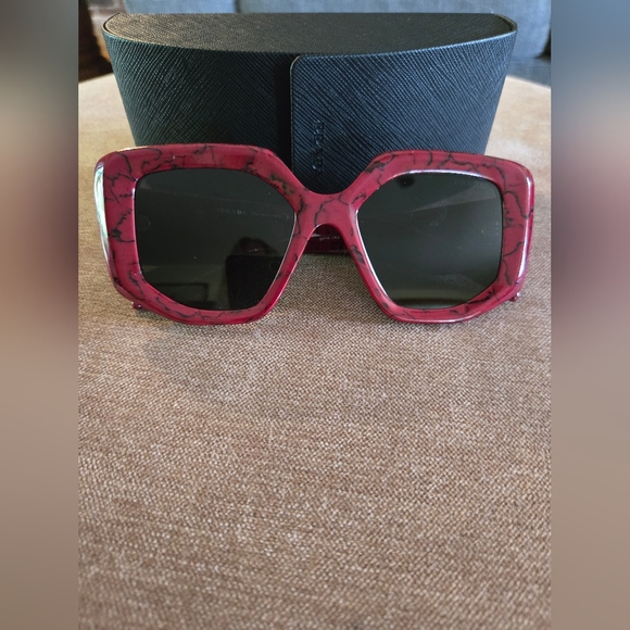Prada Red Women's Sunglasses - Picture 2 of 8